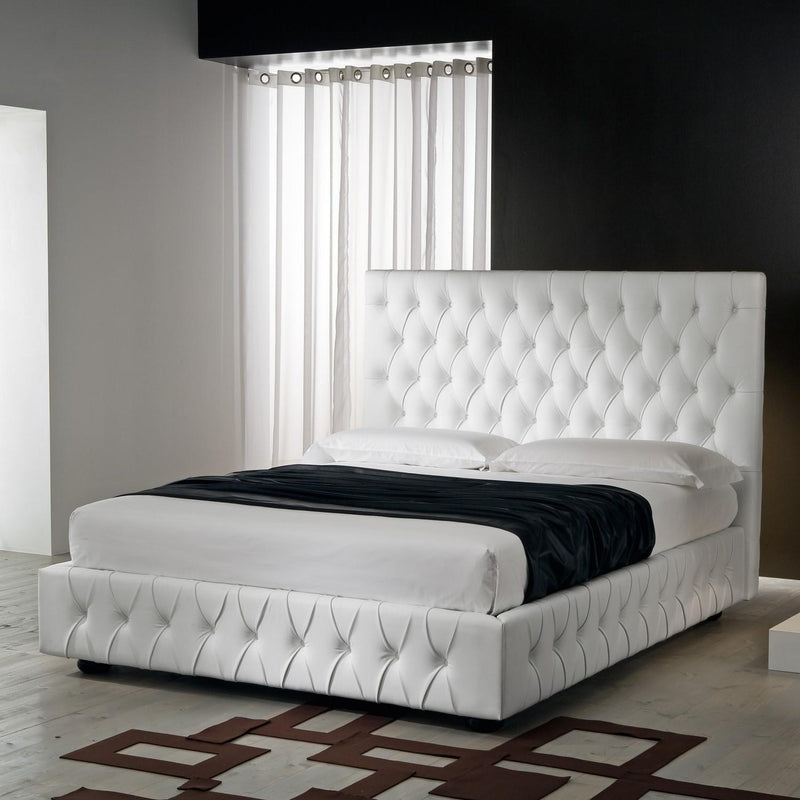 Chesterfield Upholstered Bed