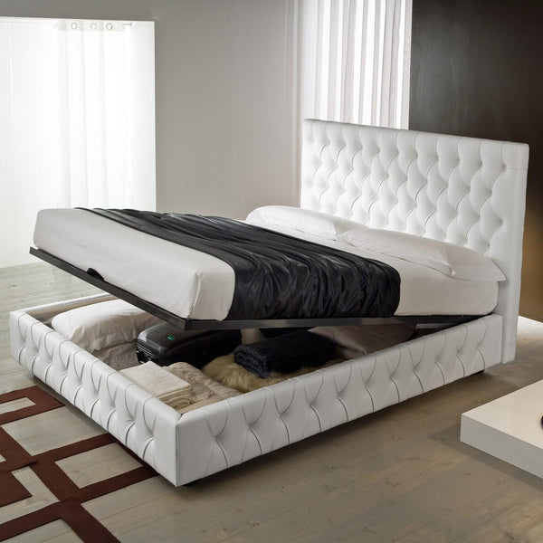 Chesterfield Upholstered Bed